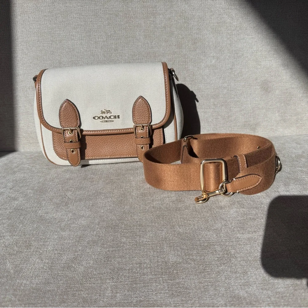 COACH Lucy Canvas and Leather Crossbody #CA622 - Picture 2 of 8